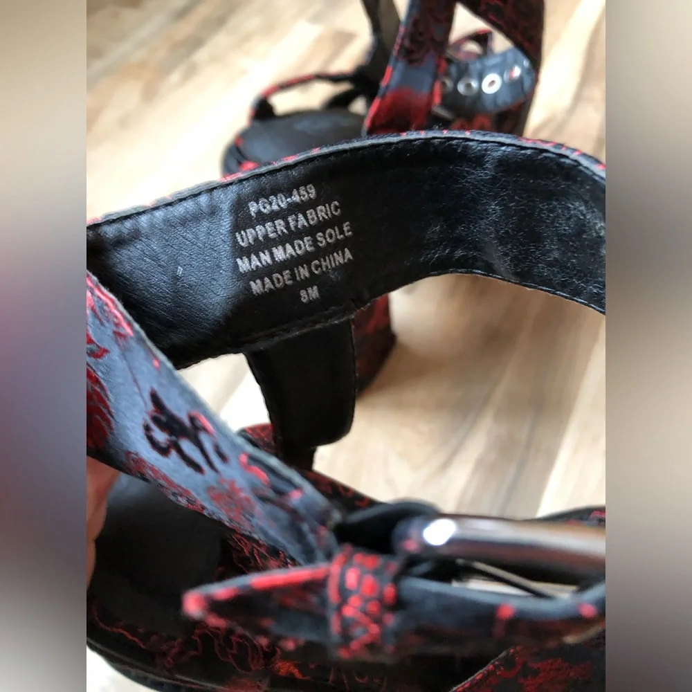 Platform Heels - Picture 7 of 9